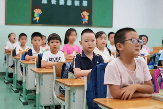 新一年级开学第一课.jpg